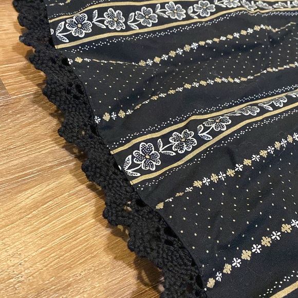 Traditional German Skirt - Picture 7 of 7